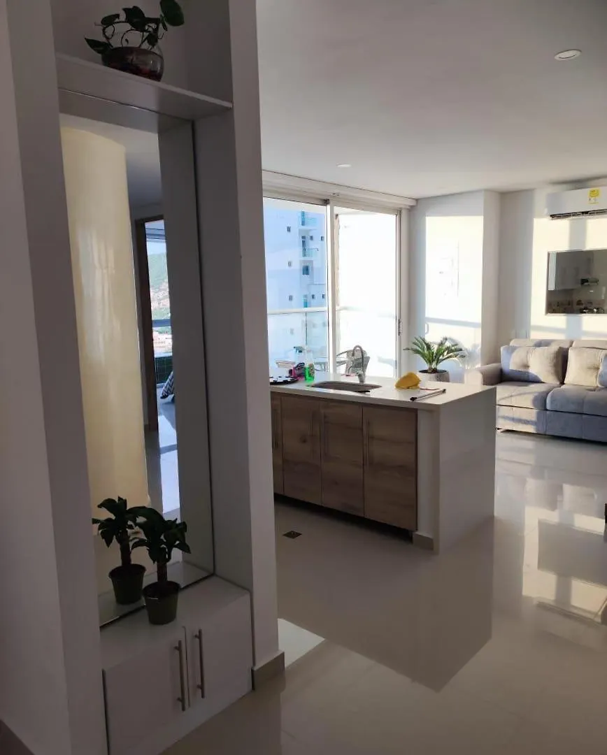 Espectacular Apartamento Con Vista Al Mar- Rodadero Puerto de Gaira