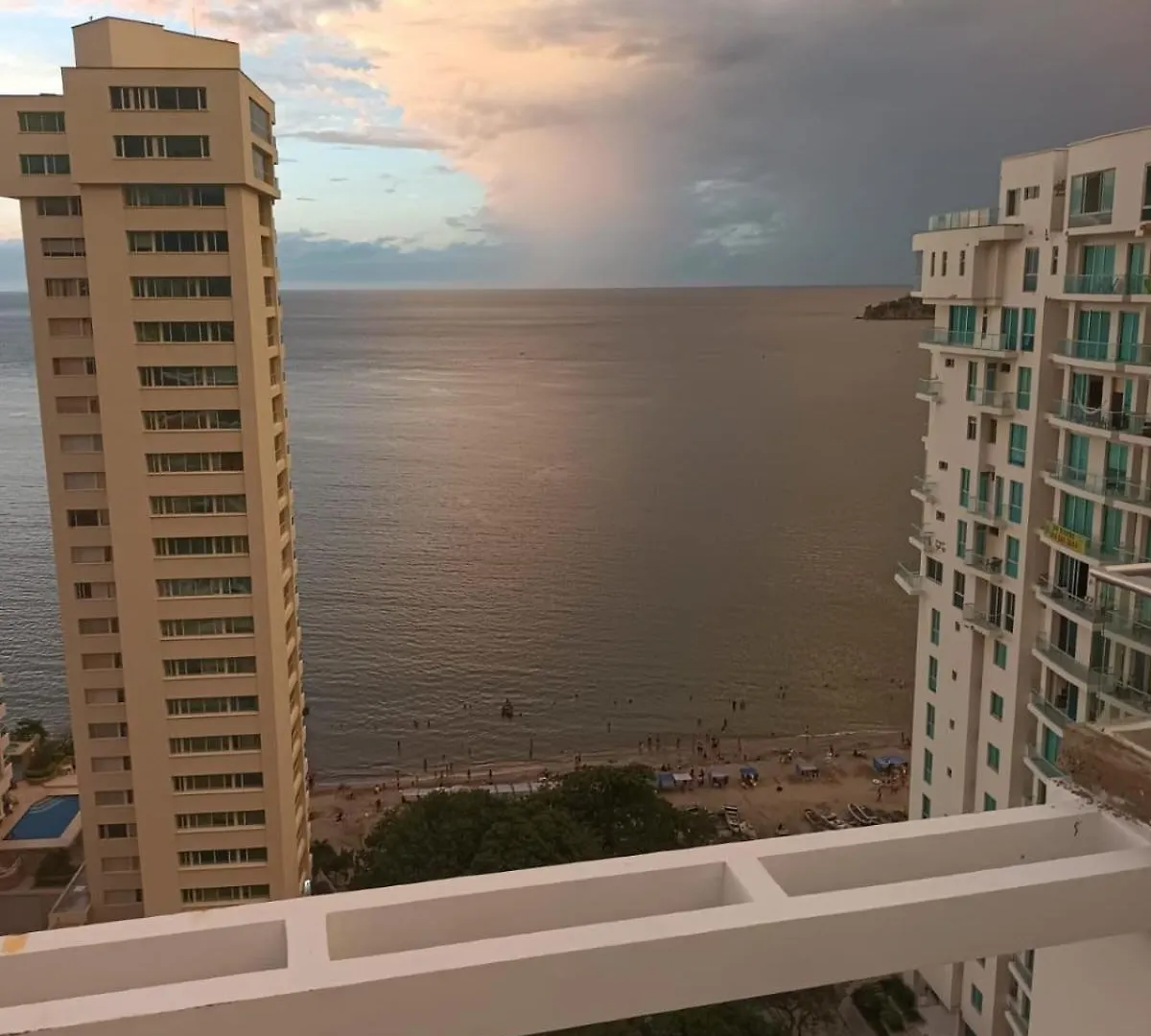 Espectacular Apartamento Con Vista Al Mar- Rodadero Puerto de Gaira Apartment